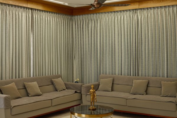 Curtain - Image 5